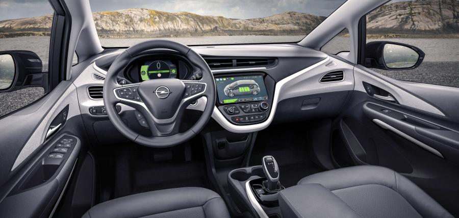 Торпедо Opel Ampera-e 2016 года  (фото 40 из 44)
